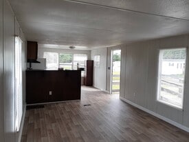 106 Fabian Dr in Shelby, NC - Building Photo