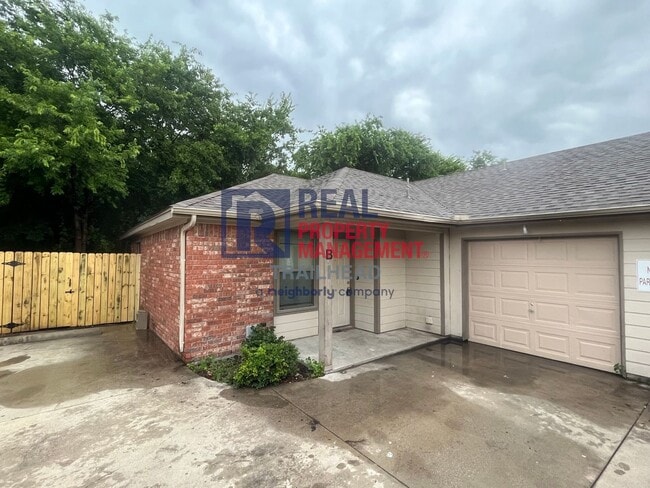 125 Stewart Bend Ct in Azle, TX - Building Photo - Building Photo