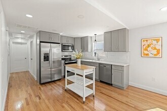 320 Malden St, Unit 1 in Revere, MA - Building Photo - Building Photo