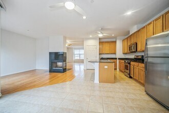 1950 Beaumont Pl in Northbrook, IL - Building Photo - Building Photo