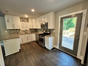 1839 Boulderview Dr SE in Atlanta, GA - Building Photo - Building Photo