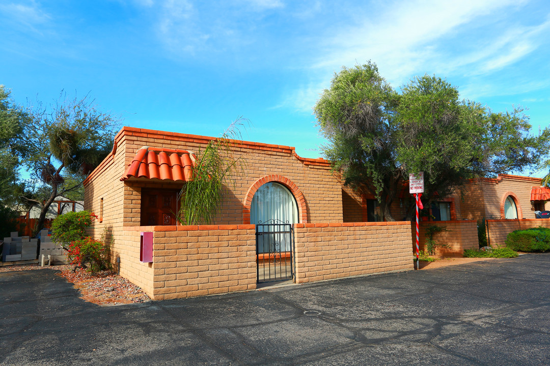 Villa Feliz in Tucson, AZ - Building Photo