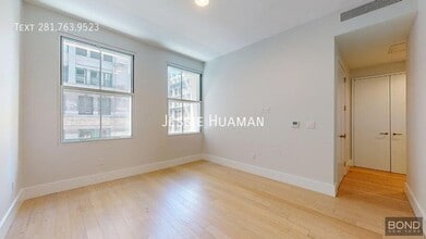 452 Broome St in New York, NY - Building Photo - Building Photo