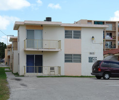 207 SW 18th Ave Apartments