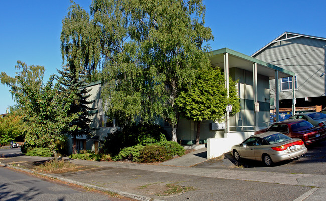 1410 E Howell St in Seattle, WA - Foto de edificio - Building Photo