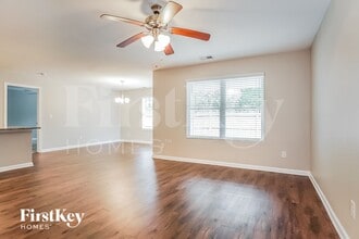 549 Waterstone Dr in Montevallo, AL - Foto de edificio - Building Photo