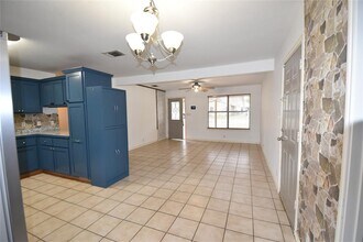 608 Wilkes St in Smithville, TX - Building Photo - Building Photo