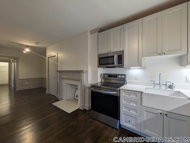 9 Dana St