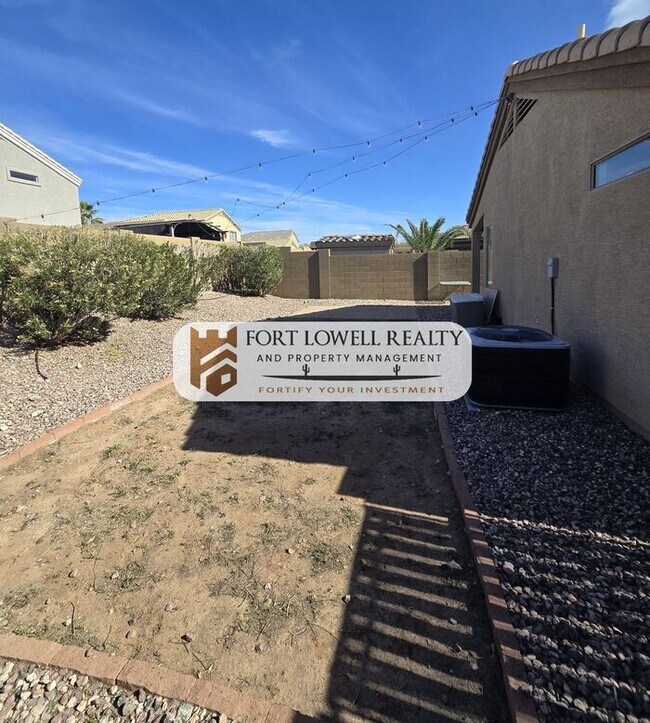 property at 23952 W Desert Bloom St
