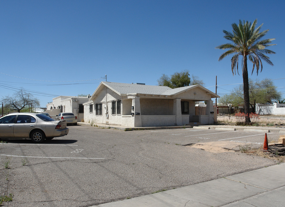 319-325 N Cherry Ave in Tucson, AZ - Building Photo