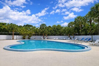 7525 SW 153rd Pl in Miami, FL - Building Photo - Building Photo