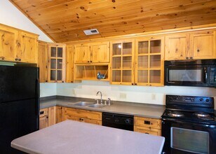 1434 US-321 in Sugar Grove, NC - Building Photo - Building Photo