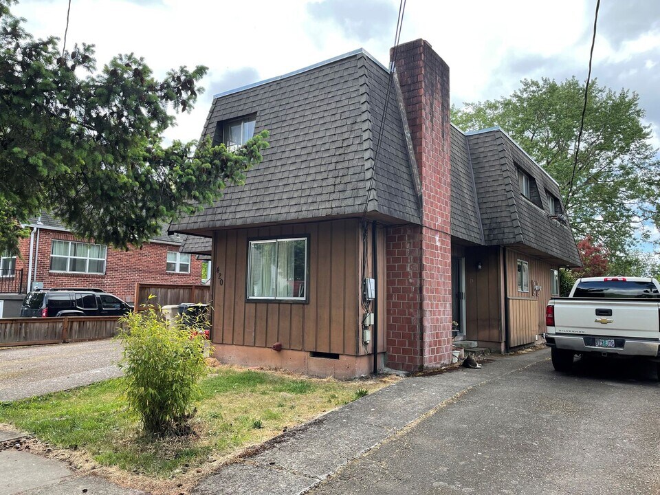 420 NW 16th St in Corvallis, OR - Building Photo