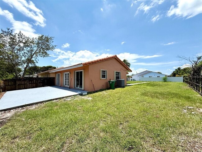 20751 NW 30th Ct in Miami Gardens, FL - Building Photo - Building Photo