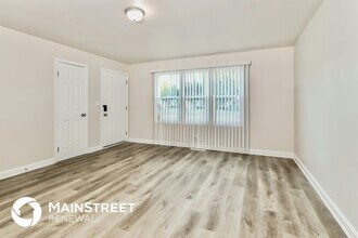 5401 Johnsontown Rd in Louisville, KY - Building Photo - Building Photo