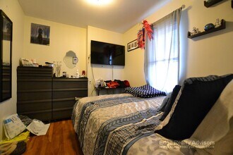 214 Arlington St, Unit 1 in Watertown, MA - Building Photo - Building Photo