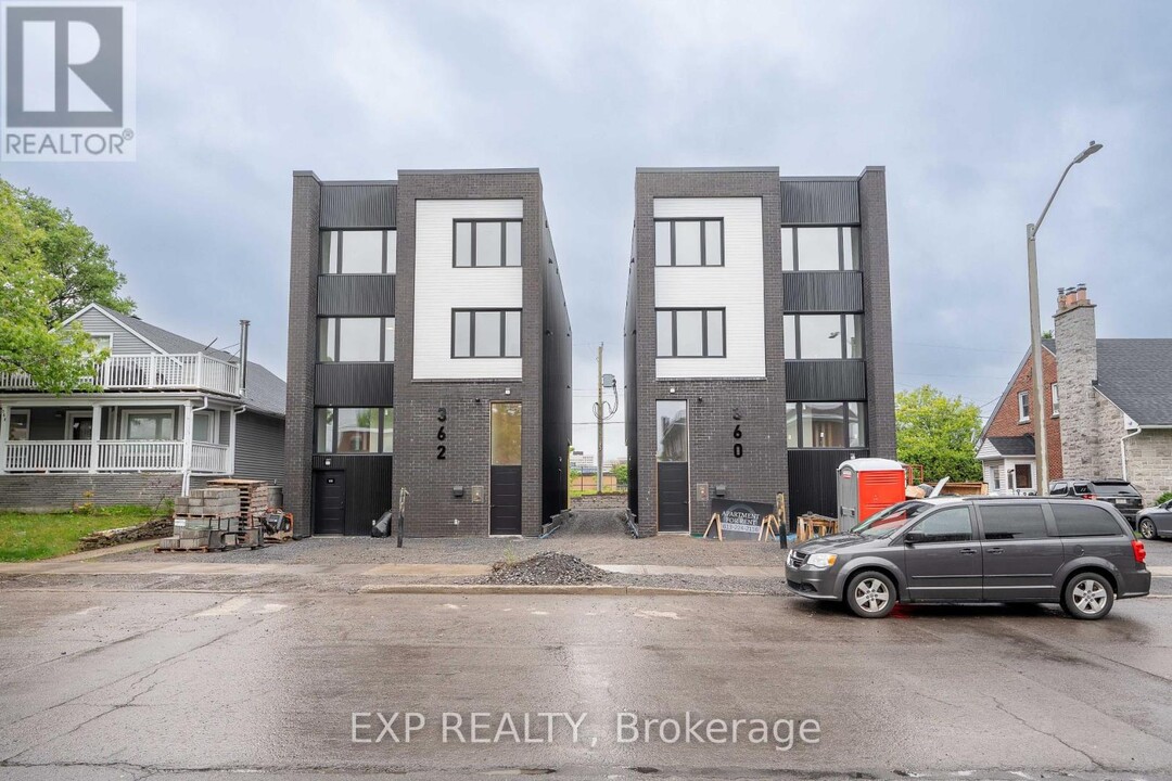 360-360 Lacasse Ave in Ottawa, ON - Building Photo
