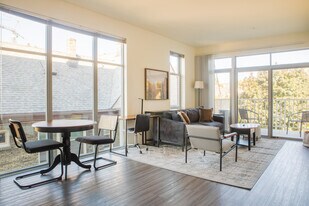 1623 N Jackson St in Milwaukee, WI - Building Photo