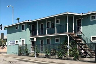 1600 E. La Habra Blvd in La Habra, CA - Foto de edificio - Building Photo