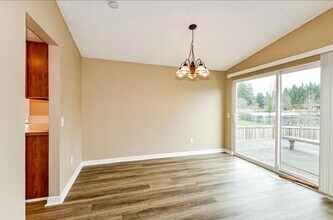 4243 SW 323rd St in Federal Way, WA - Building Photo - Building Photo