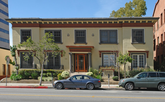 Los Robles Apartments in Pasadena, CA - Foto de edificio - Building Photo