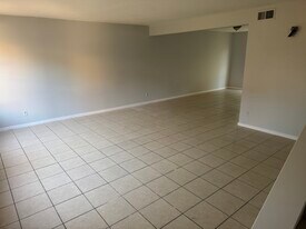 524 Galveston Rd in Brownsville, TX - Building Photo