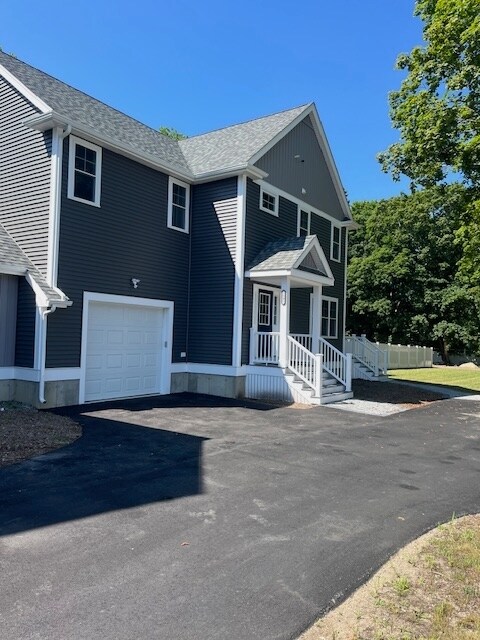 159 Washington St in North Easton, MA - Foto de edificio