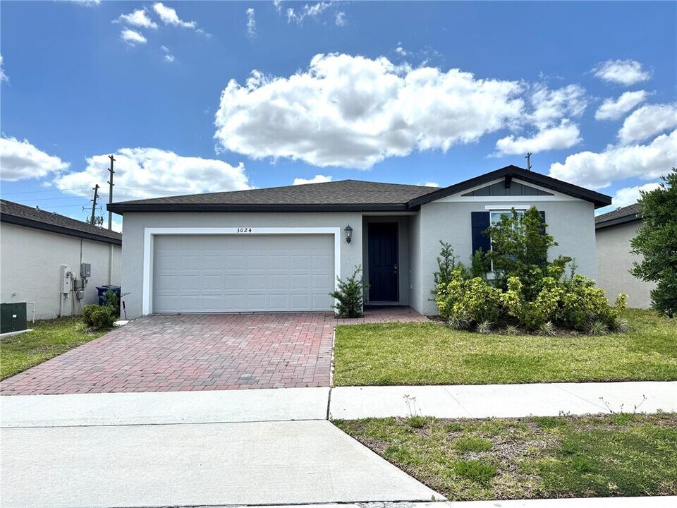 3024 Cassidy Ln in Haines City, FL - Building Photo