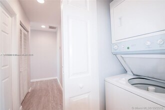 2041 Nassau Dr in West Palm Beach, FL - Building Photo - Building Photo