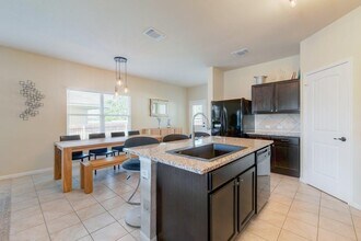 1511 Cedrus Rd in Cedar Park, TX - Foto de edificio - Building Photo