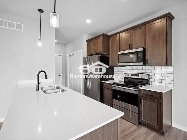 36 Keeneland Ct. in Pleasant Hill, IA - Building Photo - Building Photo