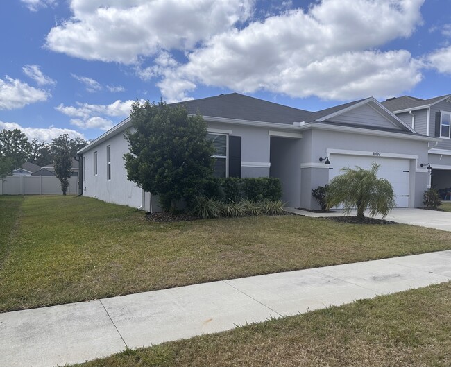10139 Guthrie Dr in Clermont, FL - Foto de edificio - Building Photo