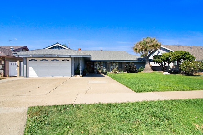1545 E 21st St in Santa Ana, CA - Building Photo - Building Photo