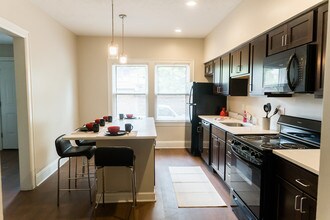 Hessler 113 Townhomes in Cleveland, OH - Foto de edificio - Building Photo