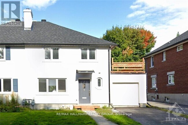 property at 205 Ave Blackburn