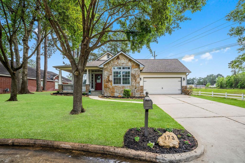 173 Rolling Spring in Montgomery, TX - Building Photo