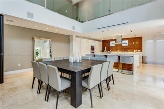 1701 Espanola Dr in Miami, FL - Foto de edificio - Building Photo