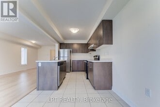 740 Linden Dr in Cambridge, ON - Building Photo - Building Photo