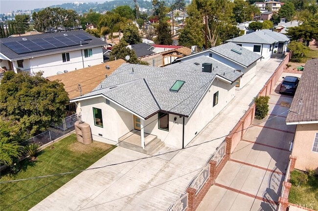 property at 2361 Moss Ave