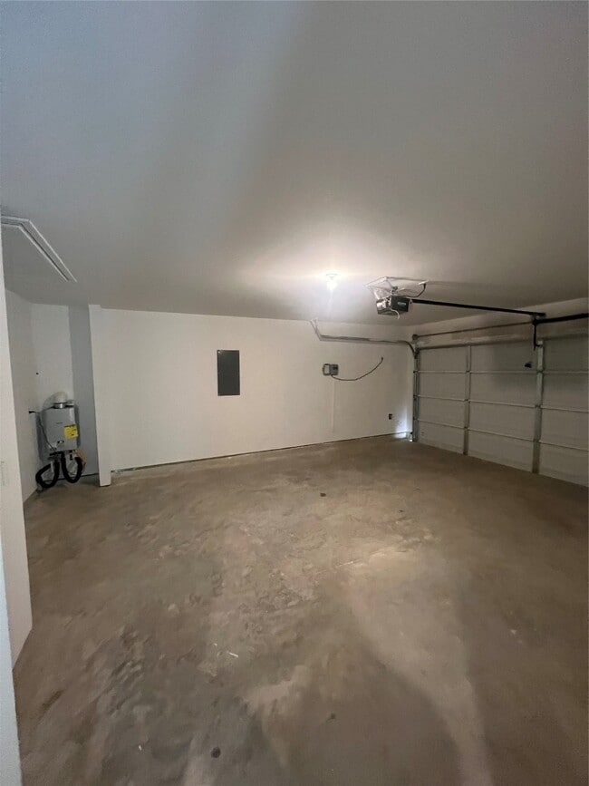 property at 5211 Mossdale Blf Ln