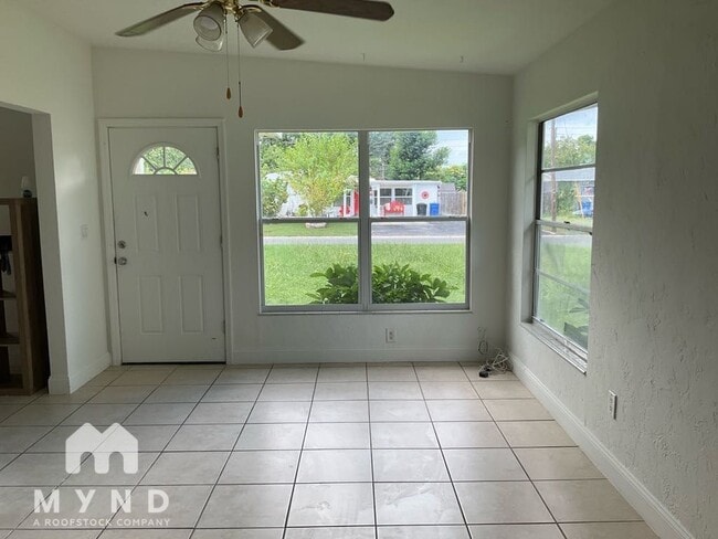 property at 7563 Meadowlawn Dr N