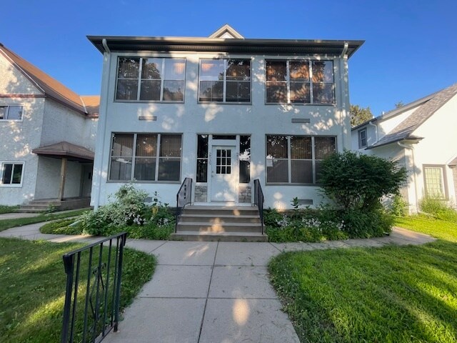 2539 Quincy St NE, Unit 2539 Unit in Minneapolis, MN - Foto de edificio
