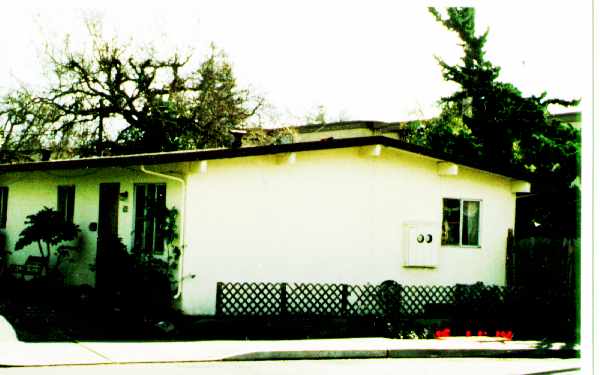 1576 North St in Santa Rosa, CA - Foto de edificio - Building Photo