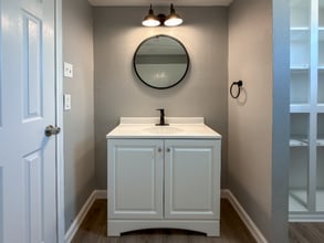 301 Tri City Beach Rd in Baytown, TX - Foto de edificio - Building Photo