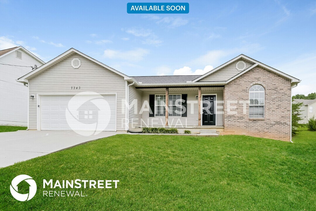 7343 Carowinds Ln in Knoxville, TN - Building Photo