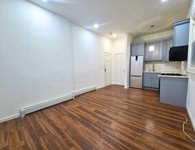 209-211-211 48th St in Union City, NJ - Building Photo - Building Photo