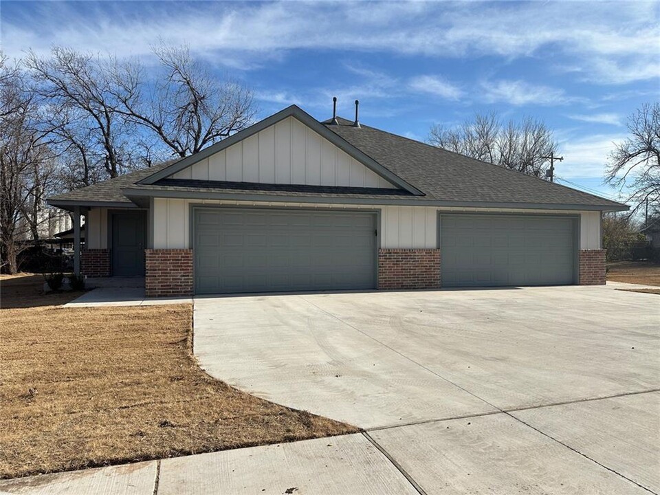 821 S Wilson Ave in El Reno, OK - Foto de edificio