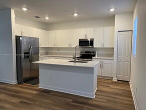 256 SW 159th Terrace in Pembroke Pines, FL - Building Photo - Building Photo