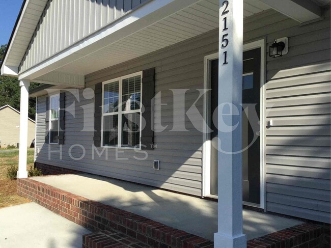 2151 Brantley Creek Dr in Kannapolis, NC - Foto de edificio - Building Photo