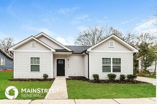 106 S Elm St in Gastonia, NC - Building Photo